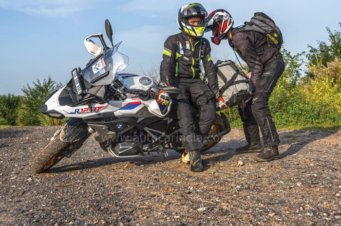 BMW vs Ducati vs Harley vs Triumph - 2000km ADV road trip comparison